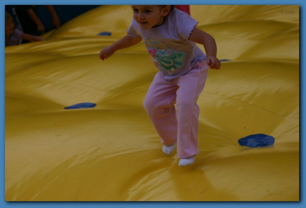 624x424 pixels (56K)