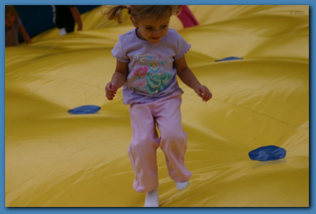 624x424 pixels (59K)