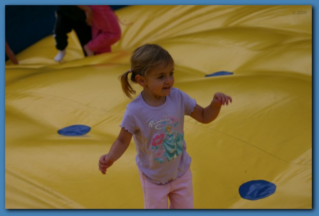 624x424 pixels (58K)